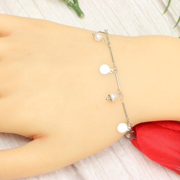 "Trendy Handmade Bracelet – A Thoughtful Gift for Girls & Women | UNVRC1110 - Picture 9 of 10